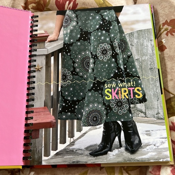 Sew What Skirts Skirt Sewing Projects Book 16 Simple Styles 2006 Hardcover - Picture 2 of 15